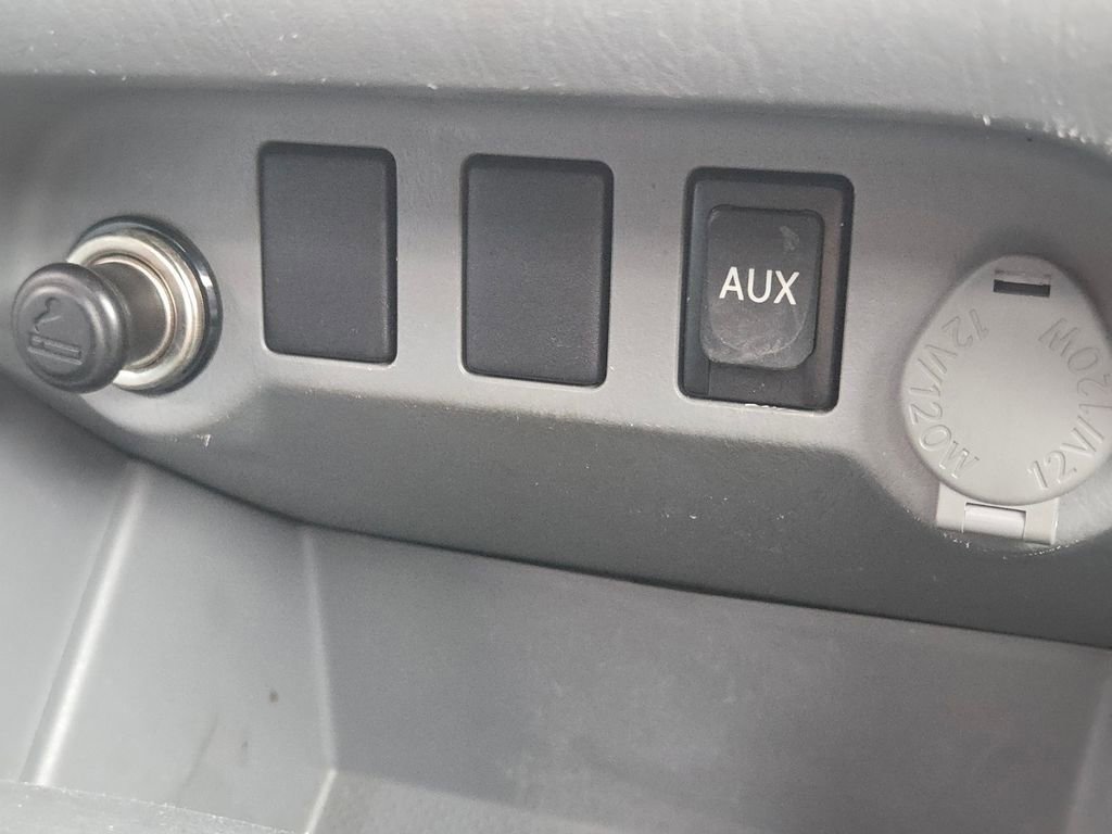 Used 2010 Toyota Tacoma 2WD Regular Cab image 11
