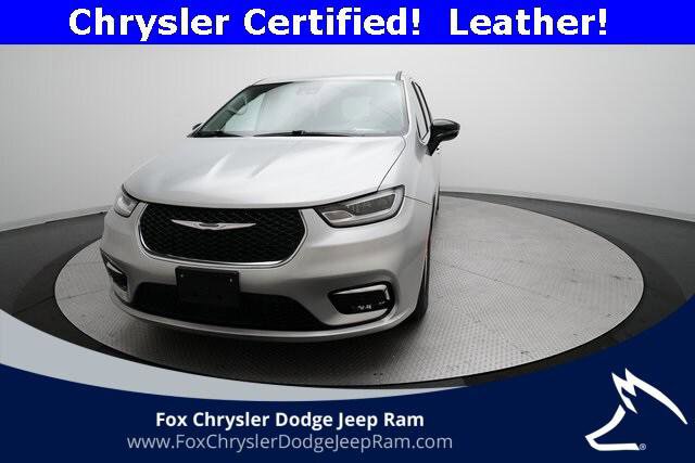 Certified 2024 Chrysler Pacifica Touring-L image 33