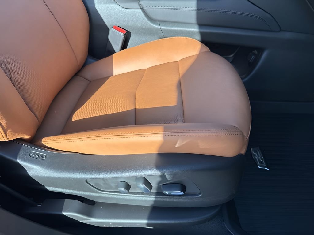 Certified 2025 Cadillac XT5 Premium Luxury w/ Technology Package image 13