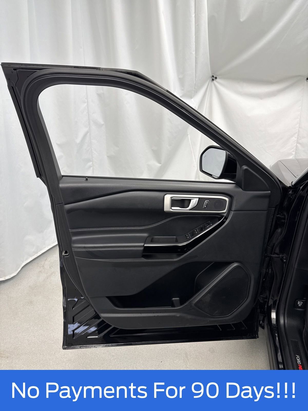 Used 2023 Ford Explorer ST image 12