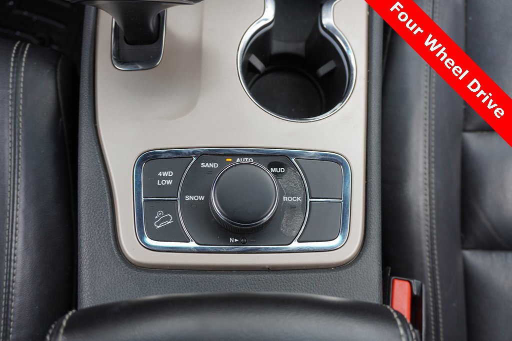 Used 2015 Jeep Grand Cherokee Limited image 26