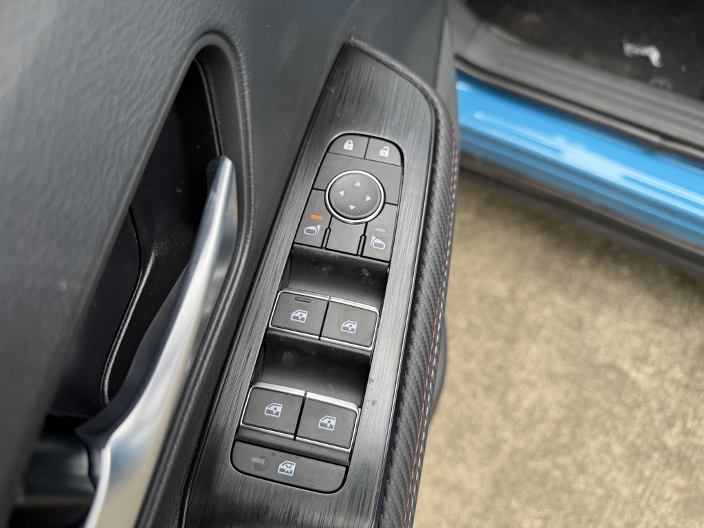 New 2026 Nissan Kicks SR w/ Cold Weather Package image 12