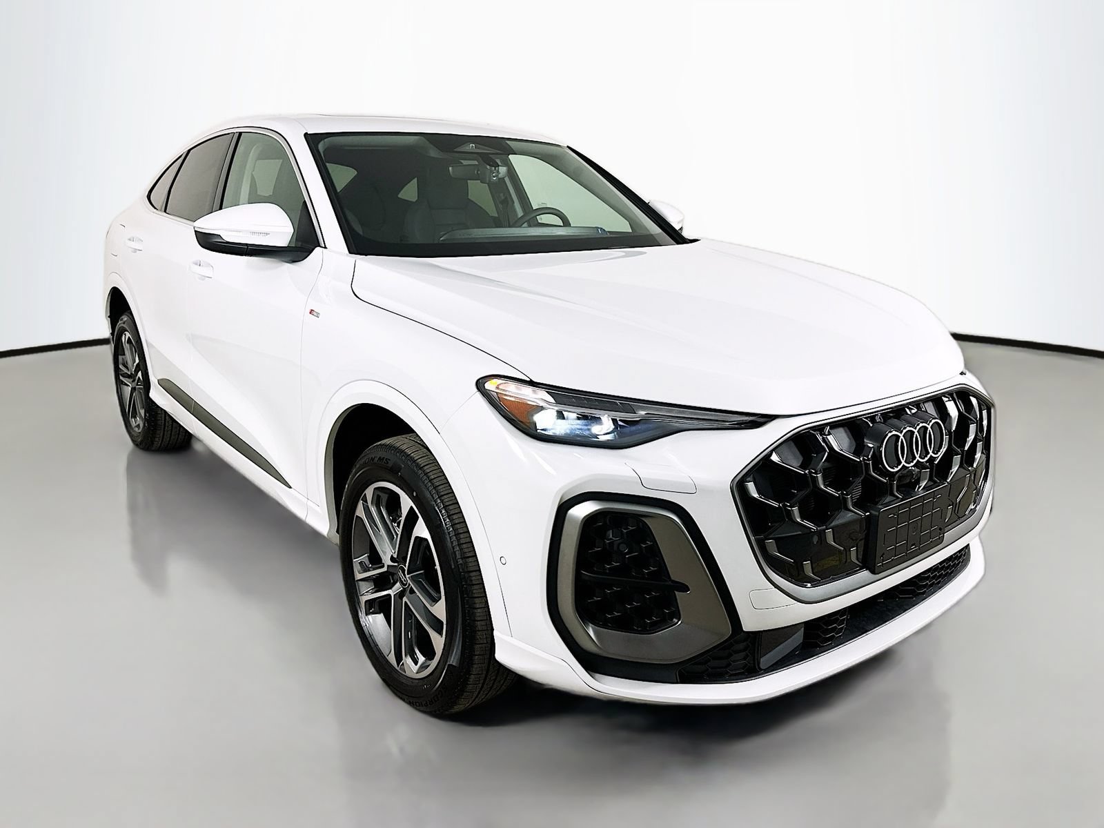 New 2026 Audi Q5 Premium Plus AWD/4WD image 3