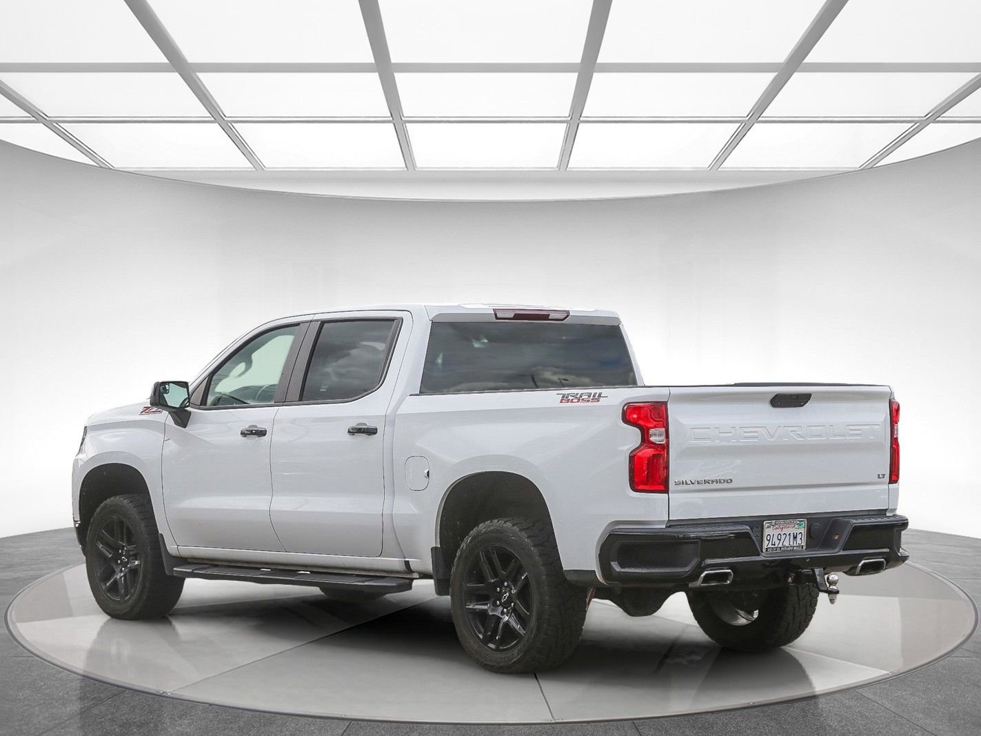 Used 2021 Chevrolet Silverado 1500 LT Trail Boss w/ Bed Protection Package image 2