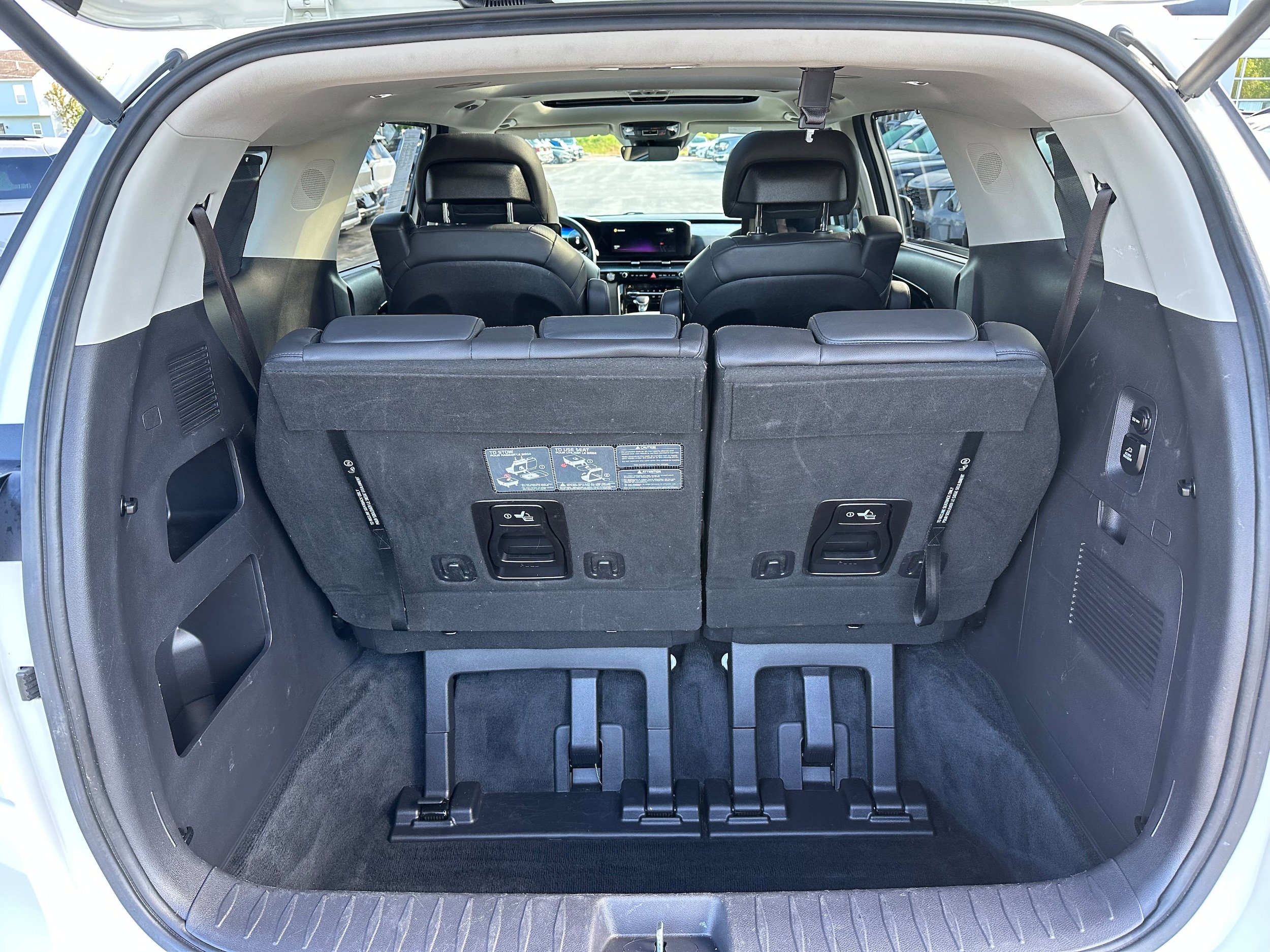 Used 2022 Kia Carnival SX Prestige FWD image 10