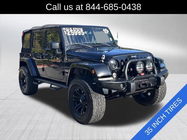 Used 2015 Jeep Wrangler Unlimited Sahara w/ Connectivity Group AWD/4WD image 3