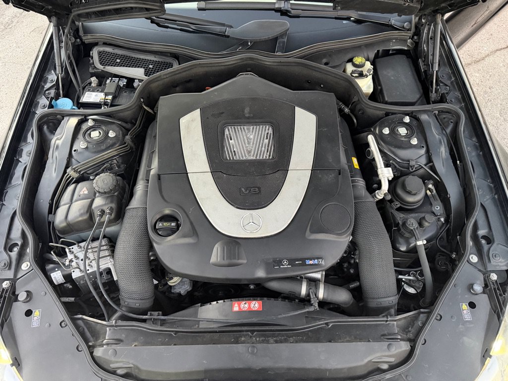 Used 2011 Mercedes-Benz SL 550 image 18