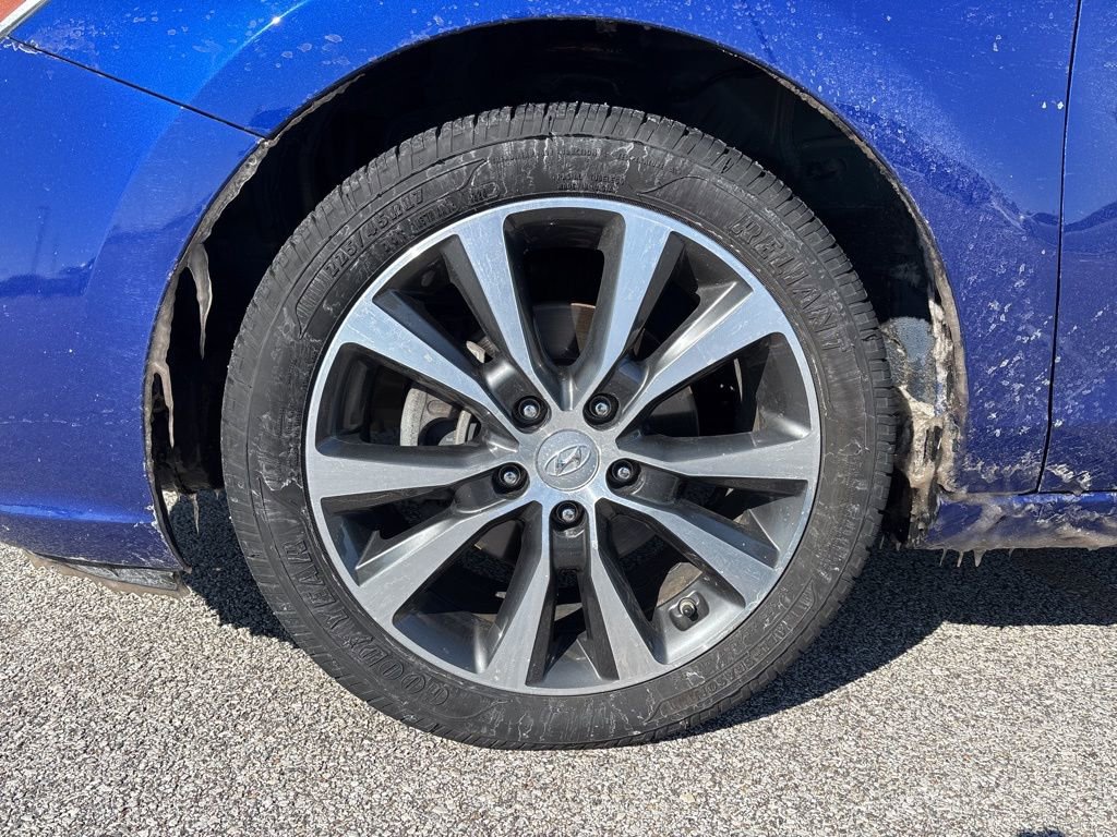 Used 2019 Hyundai Elantra GT image 13