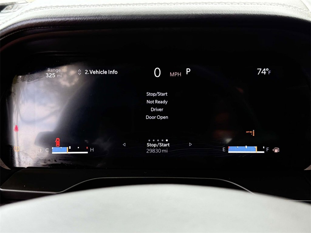 Used 2022 Jeep Grand Cherokee Overland w/ Luxury Tech Group IV image 14