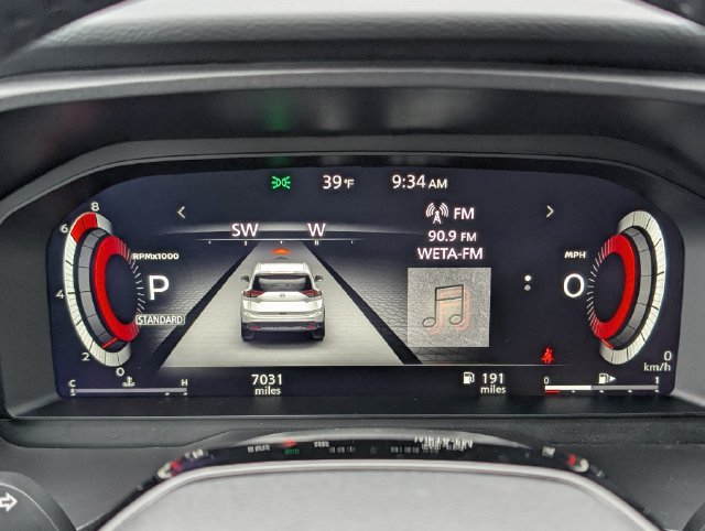 Certified 2025 Nissan Rogue SL FWD image 32