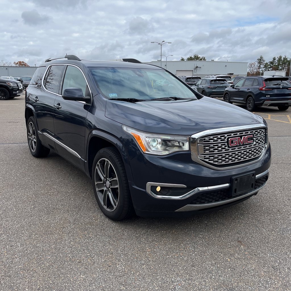 Used 2018 GMC Acadia Denali image 2
