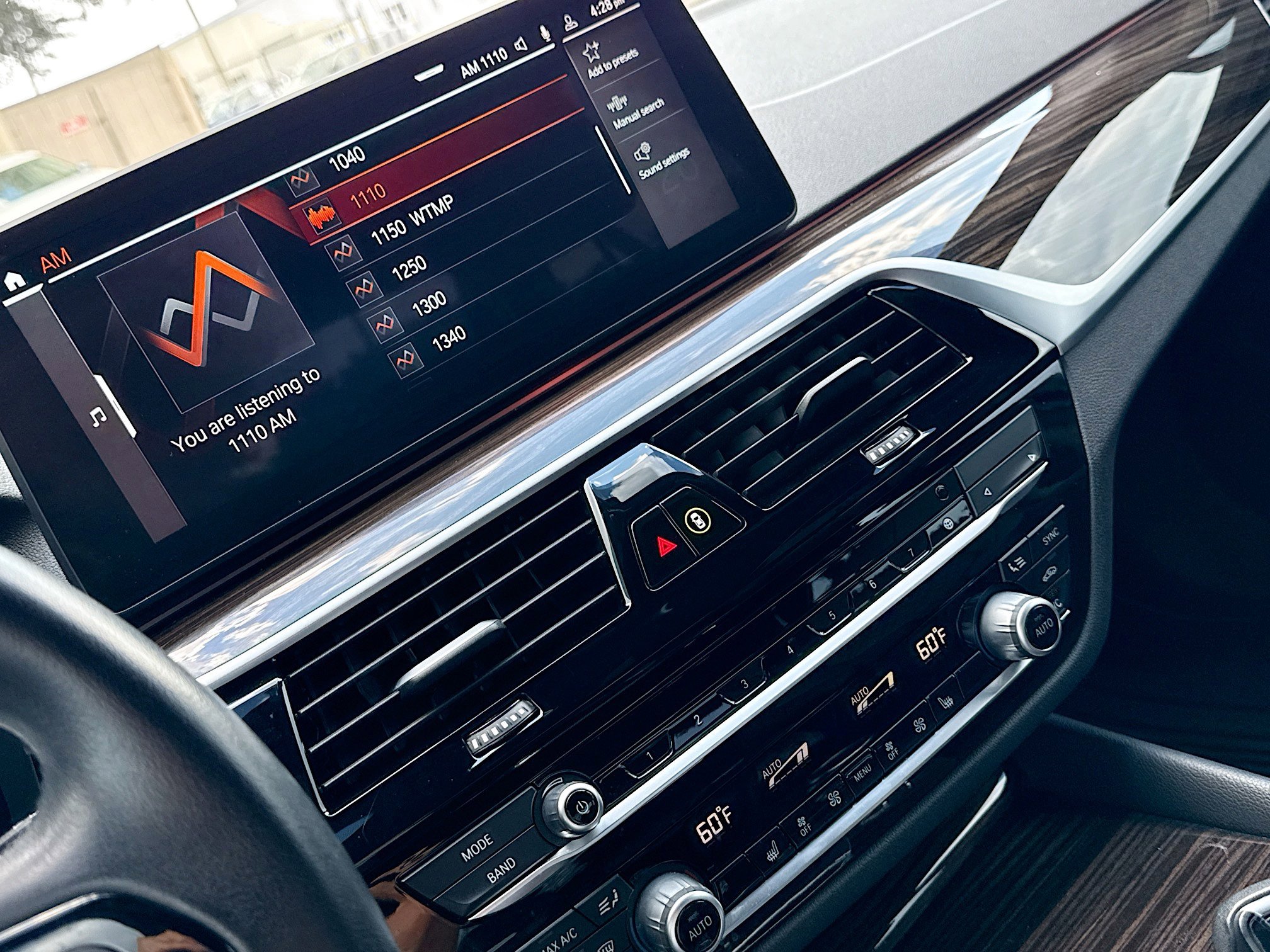 Used 2023 BMW 530i w/ Premium Package RWD image 28