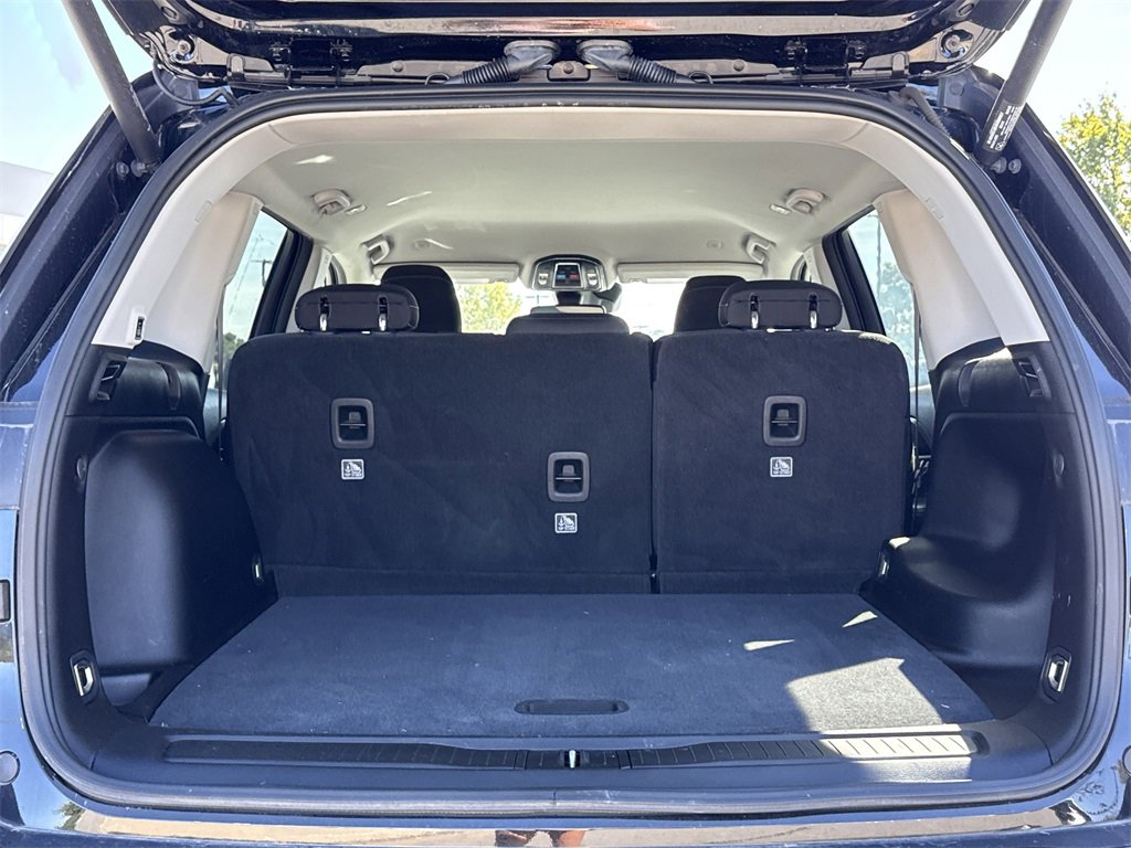 Used 2023 Jeep Grand Cherokee Laredo w/ Luxury Tech Group I image 13