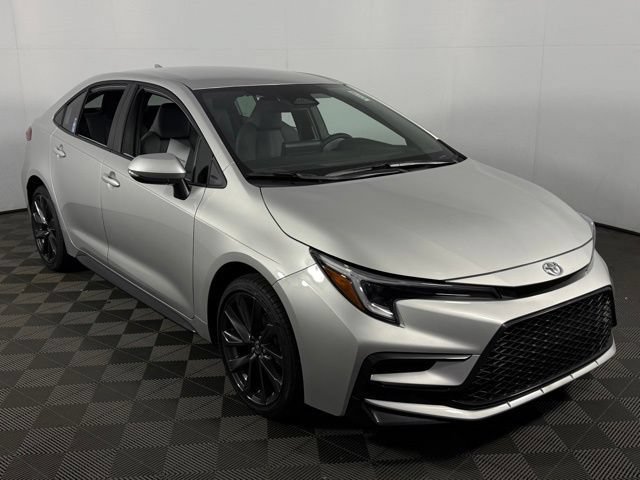 Used 2026 Toyota Corolla SE FWD image 1