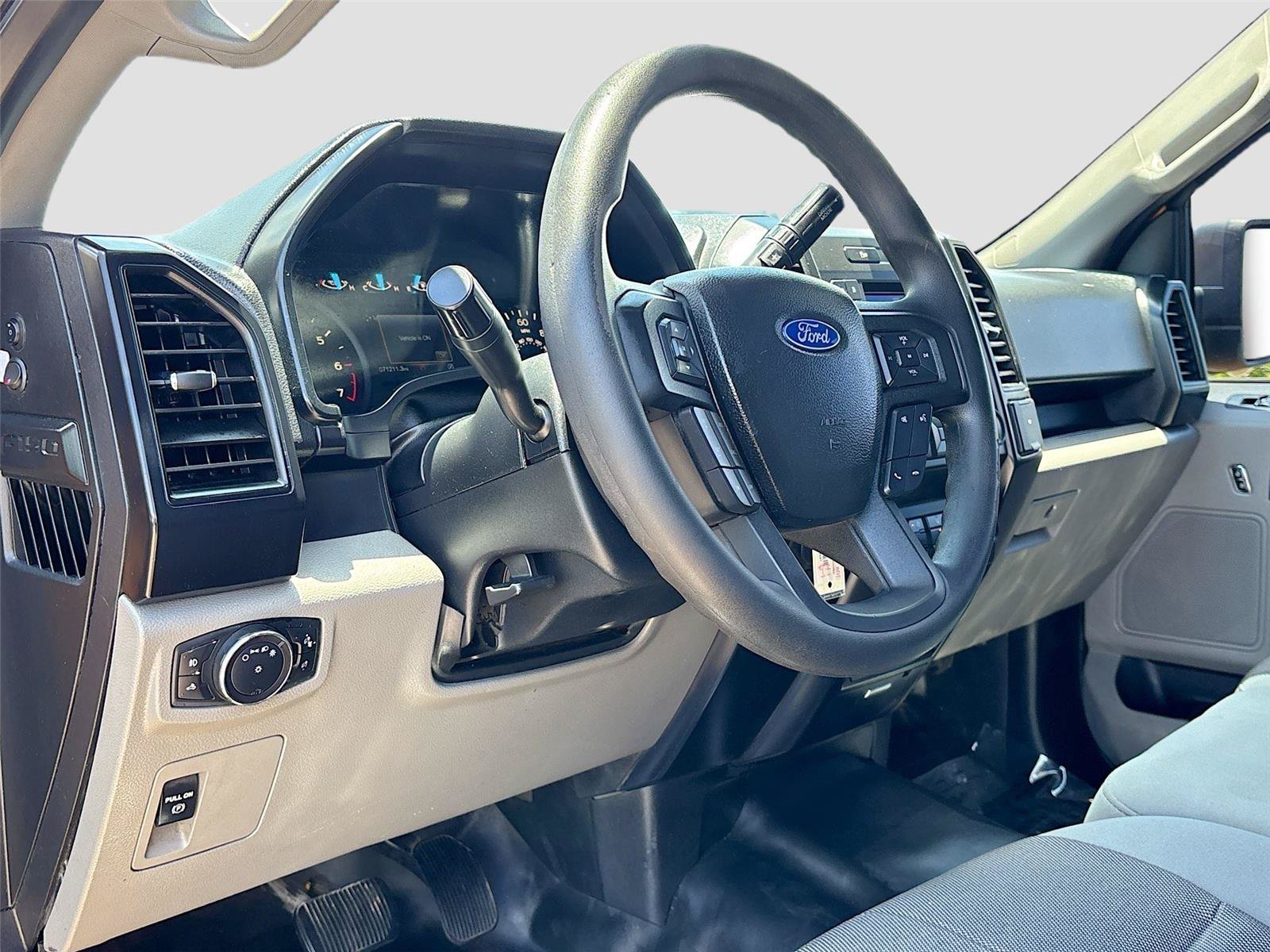Used 2018 Ford F150 XL w/ Equipment Group 101A Mid RWD image 9