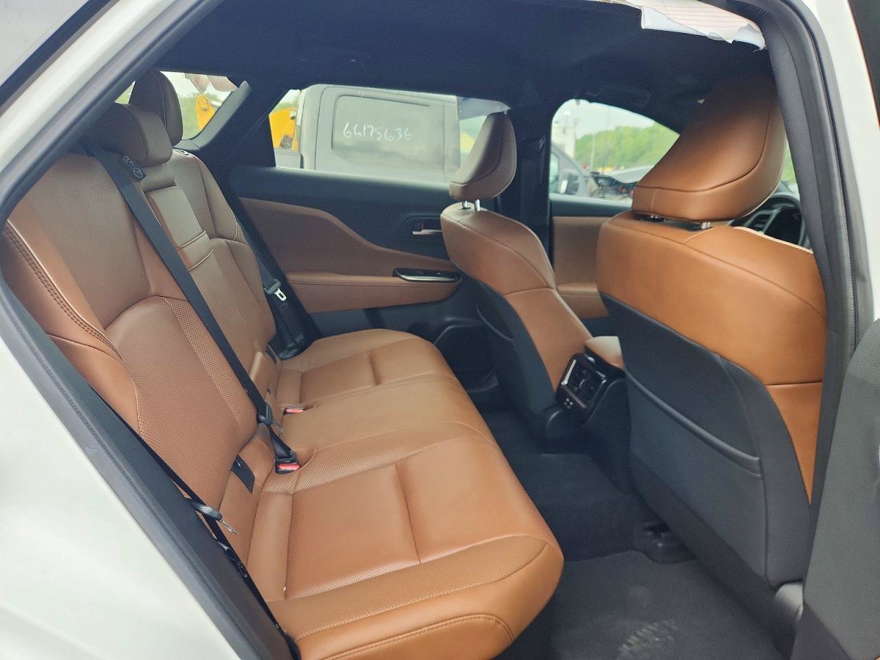 Used 2025 Toyota Crown Signia AWD/4WD image 9