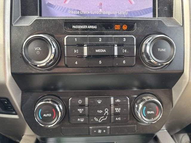 Used 2020 Ford F350 Lariat w/ Chrome Package image 17