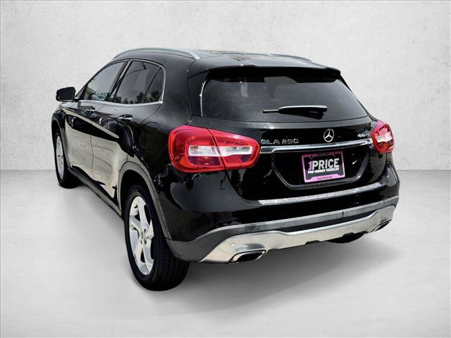 Used 2020 Mercedes-Benz GLA 250 4MATIC w/ Premium Package image 4