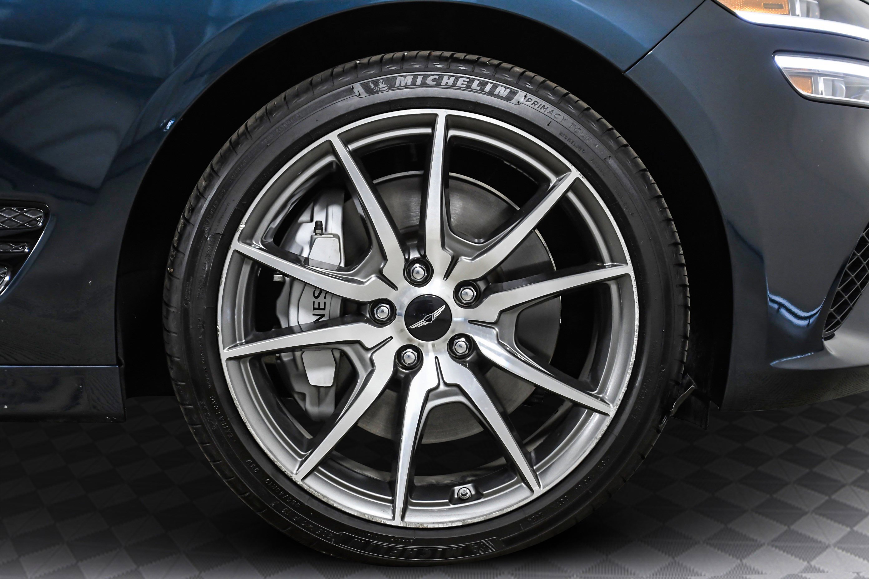 Used 2025 Genesis G70 2.5T image 29