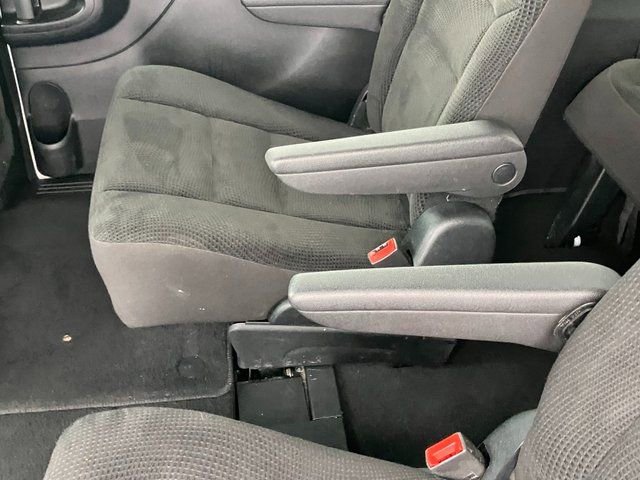 Used 2020 Dodge Grand Caravan SE image 17