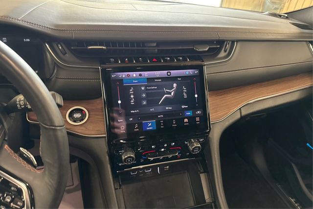 Used 2023 Jeep Grand Cherokee L Summit w/ Advanced Protech Group IV image 13