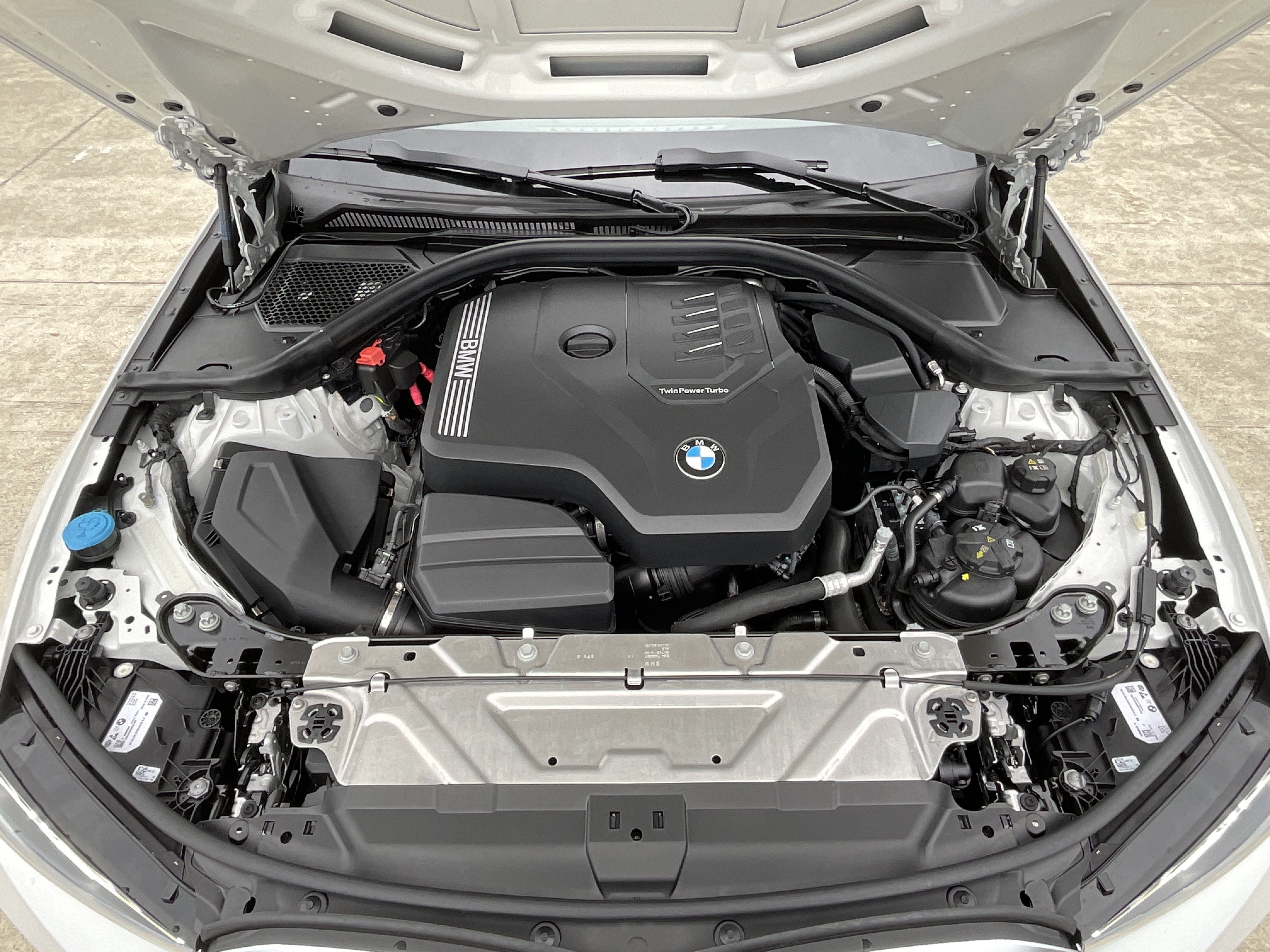 Used 2024 BMW 330i Sedan w/ Convenience Package RWD image 34