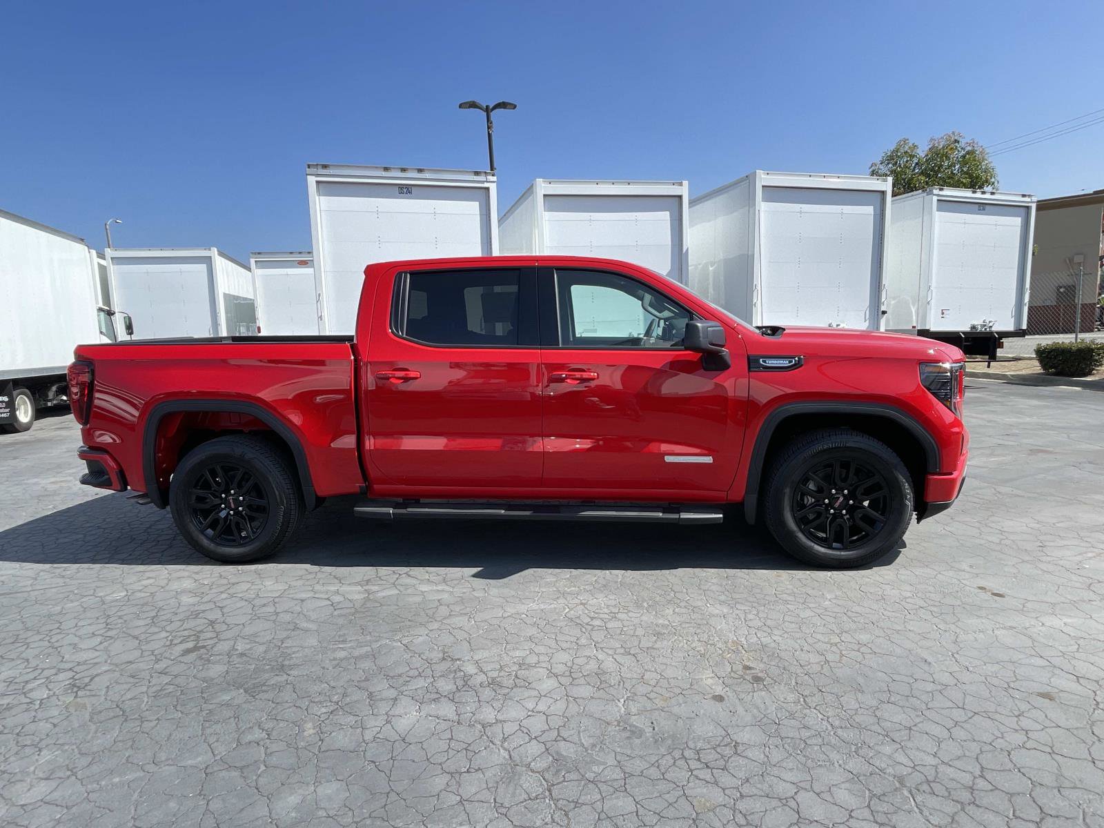 New 2026 GMC Sierra 1500 Elevation image 4