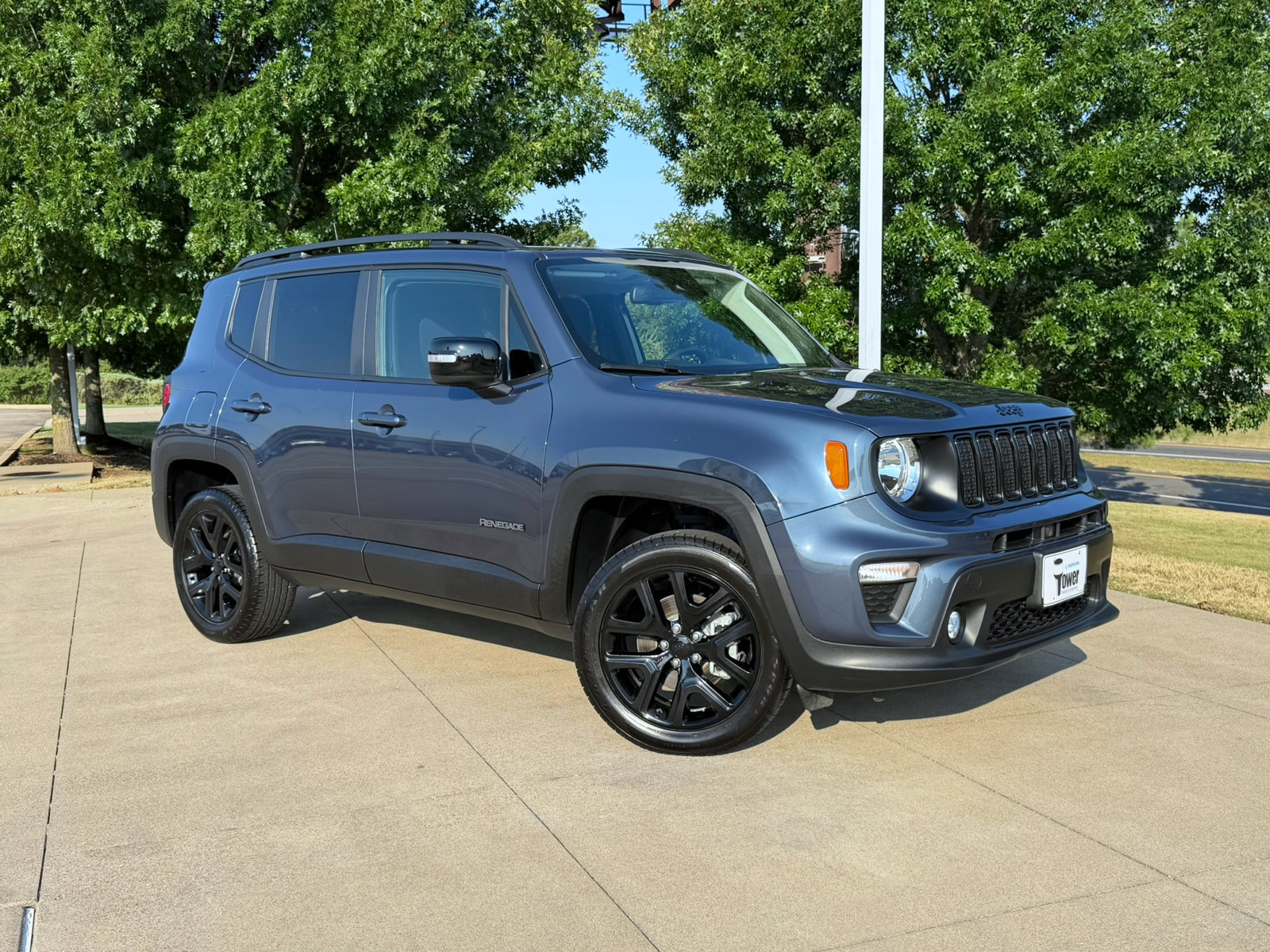 Used 2023 Jeep Renegade Altitude w/ Sun/Sound Group AWD/4WD 360° Tour