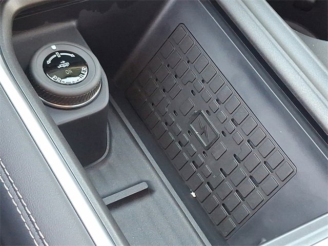 New 2025 Ford Expedition Max Platinum w/ Stealth Appearance Package image 17