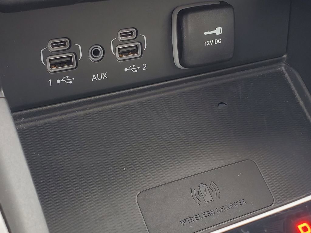 Used 2022 Jeep Grand Cherokee Overland w/ Luxury Tech Group IV AWD/4WD image 27