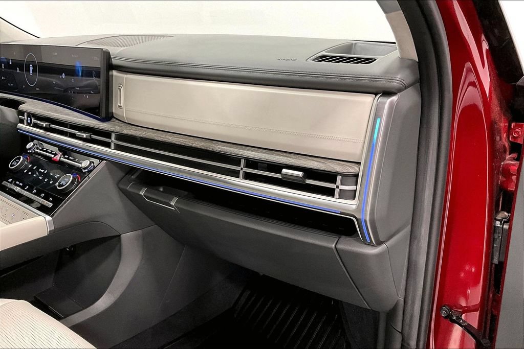 Used 2025 Hyundai Santa Fe Calligraphy FWD image 19