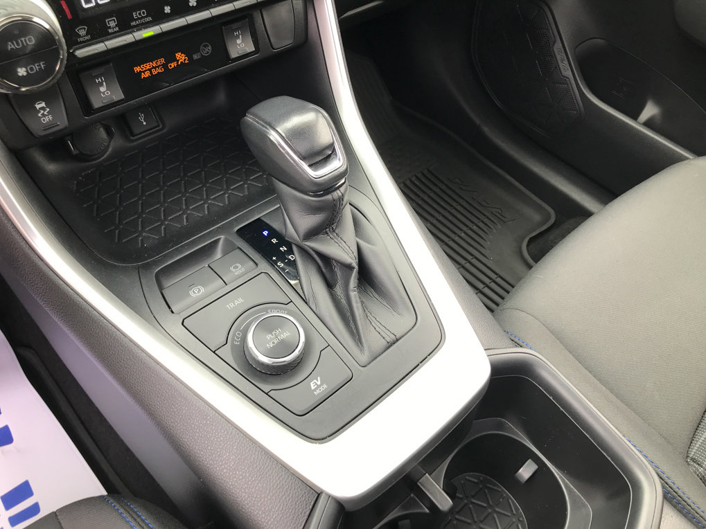 Certified 2022 Toyota RAV4 SE w/ Convenience Package image 23