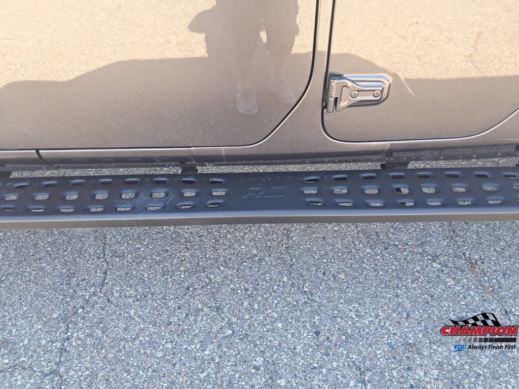 Used 2025 Jeep Gladiator Mojave AWD/4WD image 26