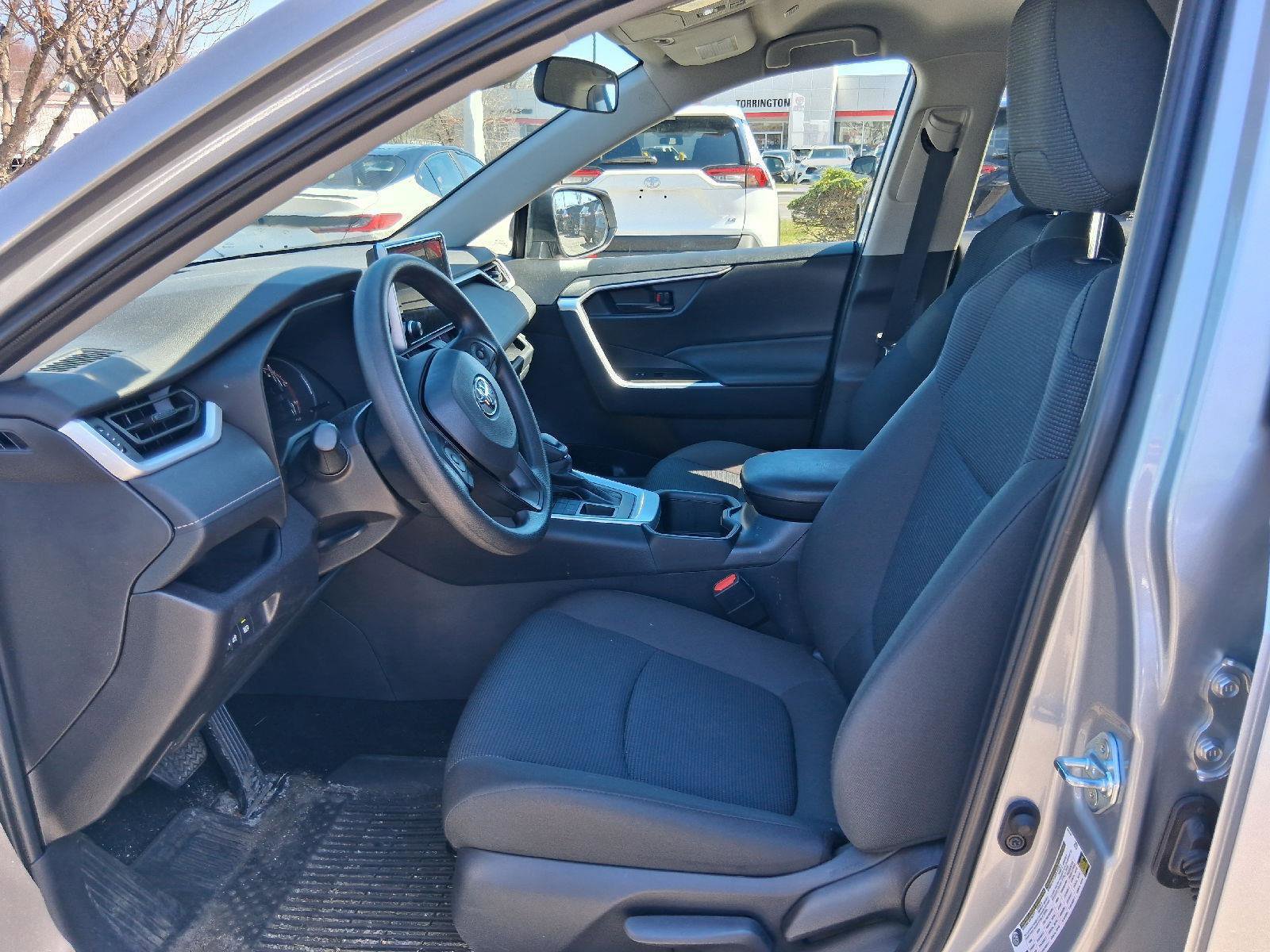 Used 2025 Toyota RAV4 LE image 10