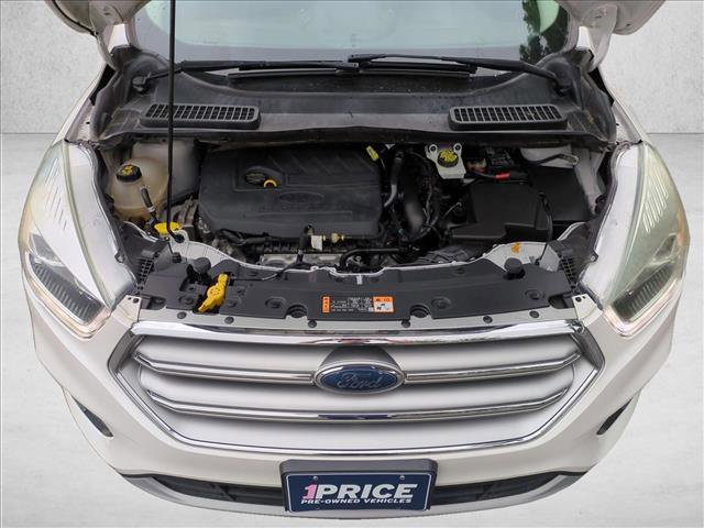 Used 2017 Ford Escape Titanium image 23