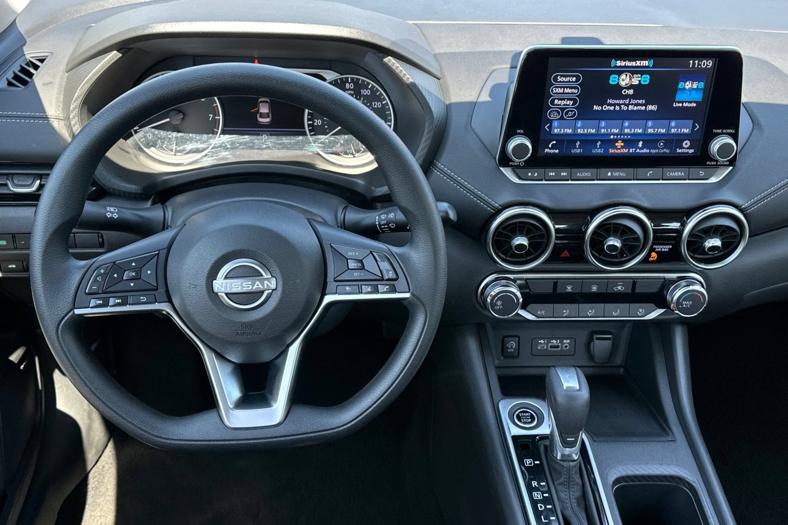 Used 2025 Nissan Sentra SV FWD image 18