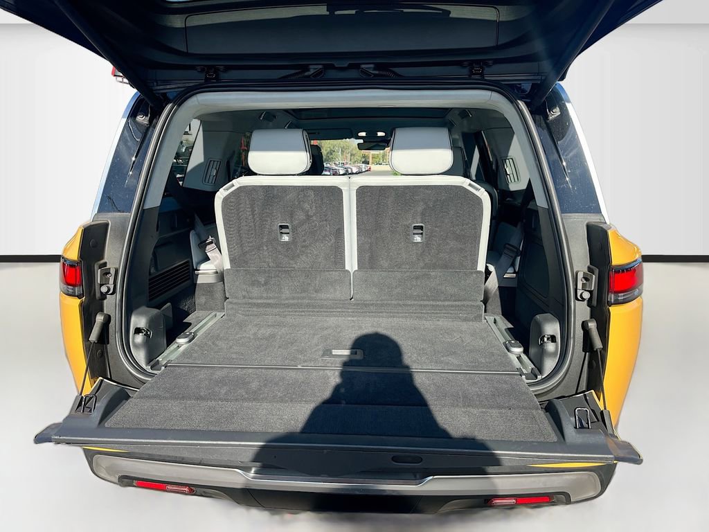 Used 2023 Rivian R1S Adventure image 25