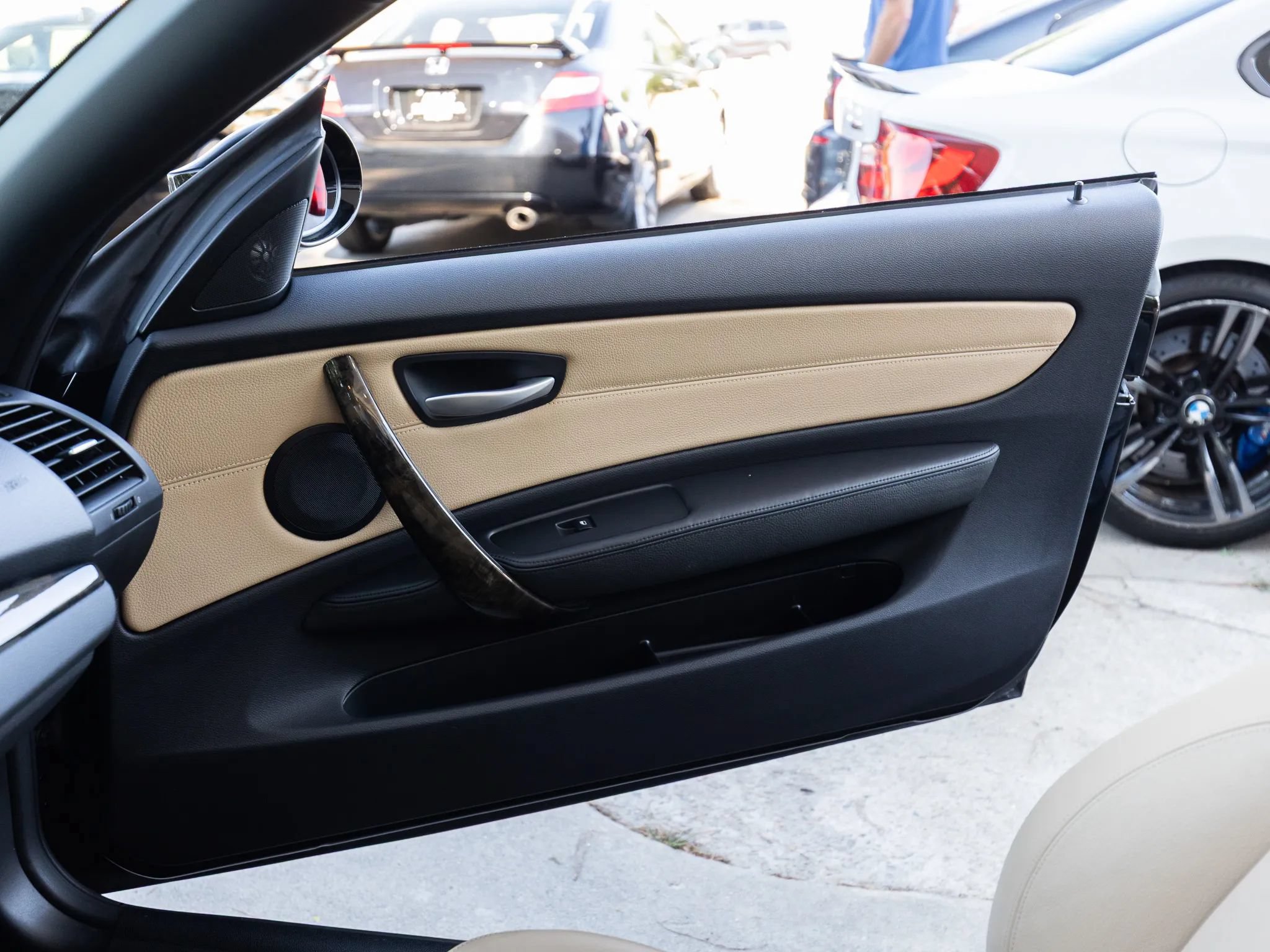 Used 2008 BMW 135i Convertible RWD image 35
