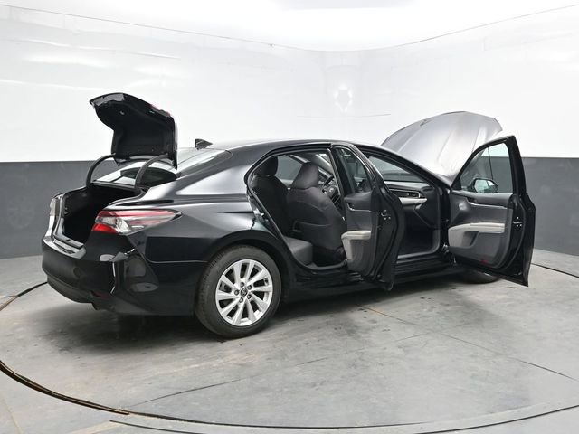 Used 2023 Toyota Camry LE FWD image 47
