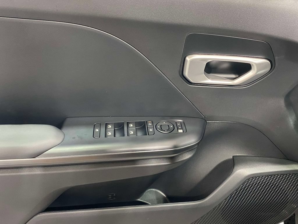 New 2026 Kia K4 FWD image 19