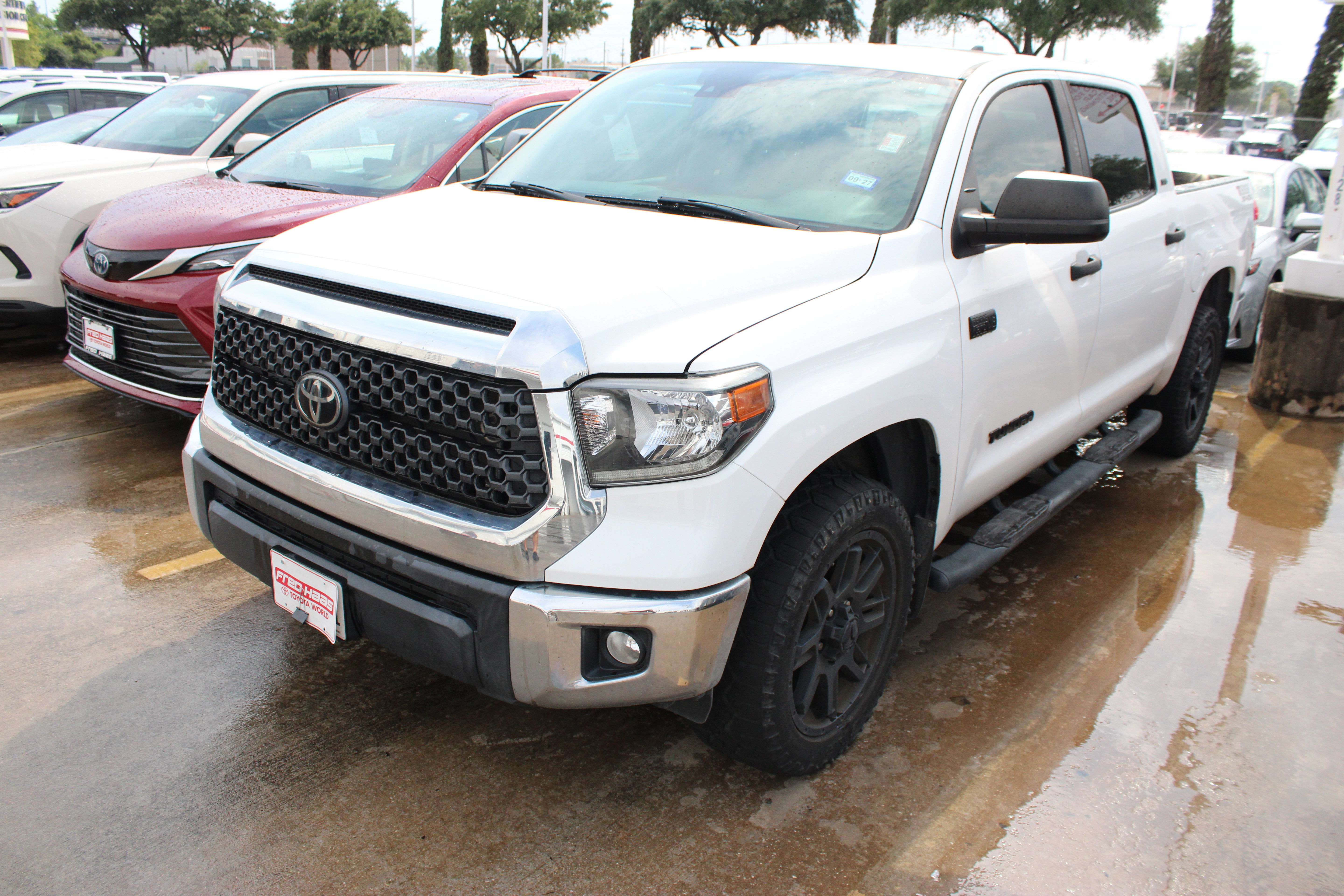 Used 2021 Toyota Tundra SR5 w/ SR5 Leather Package RWD image 6
