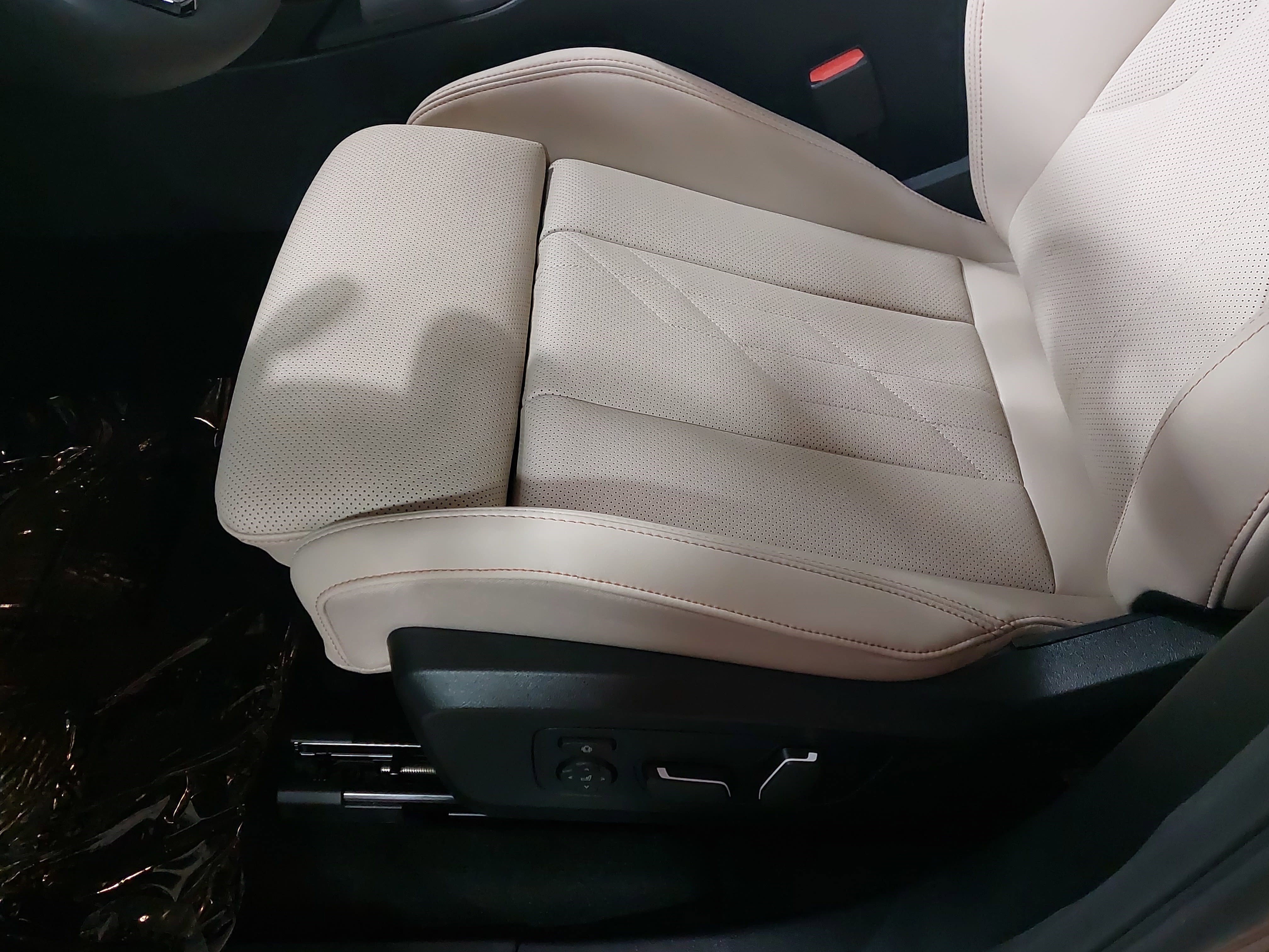 Certified 2025 BMW X3 xDrive30i w/ Premium Package image 29