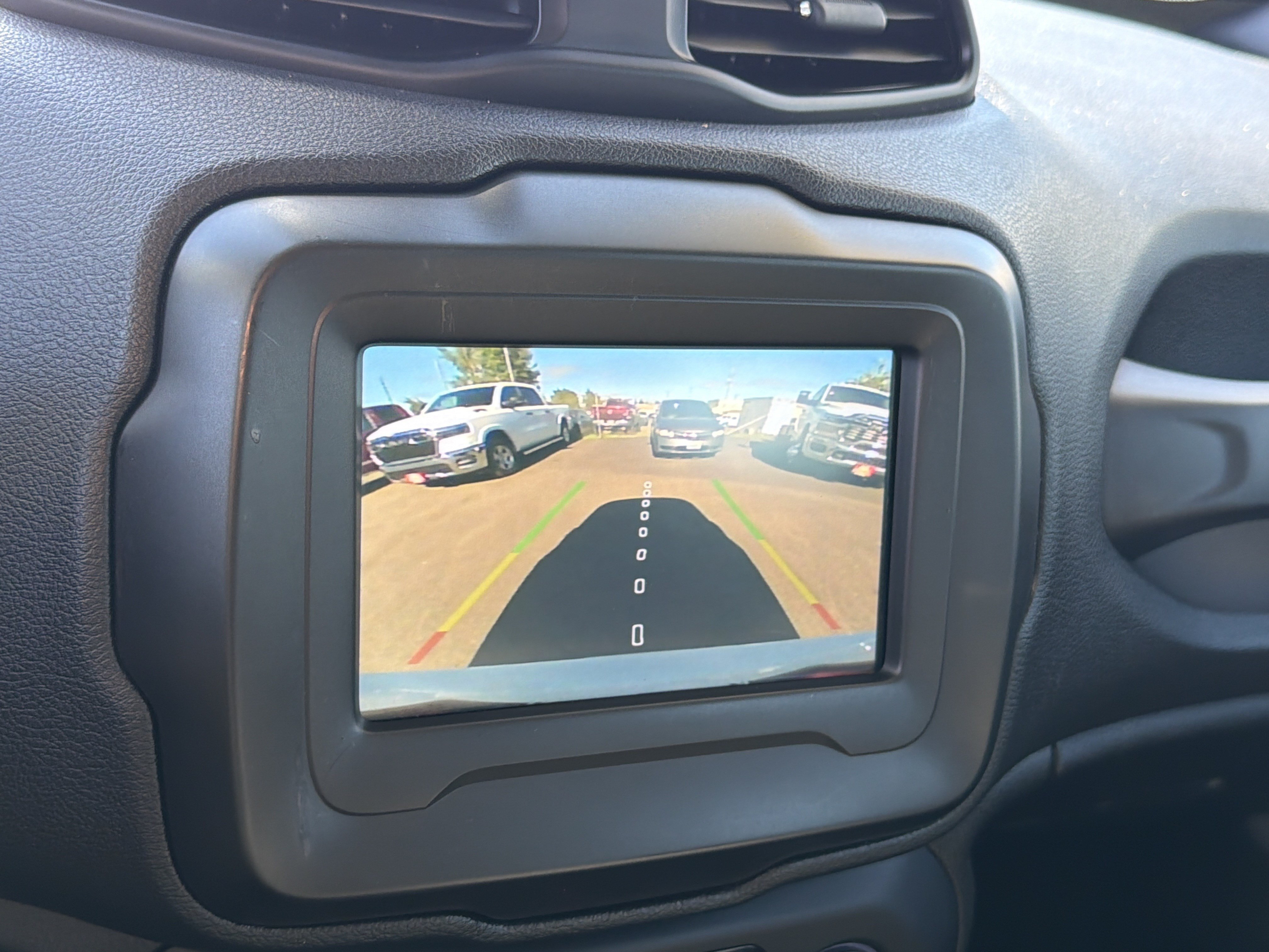Used 2019 Jeep Renegade Sport w/ UConnect 7.0 Group AWD/4WD image 22