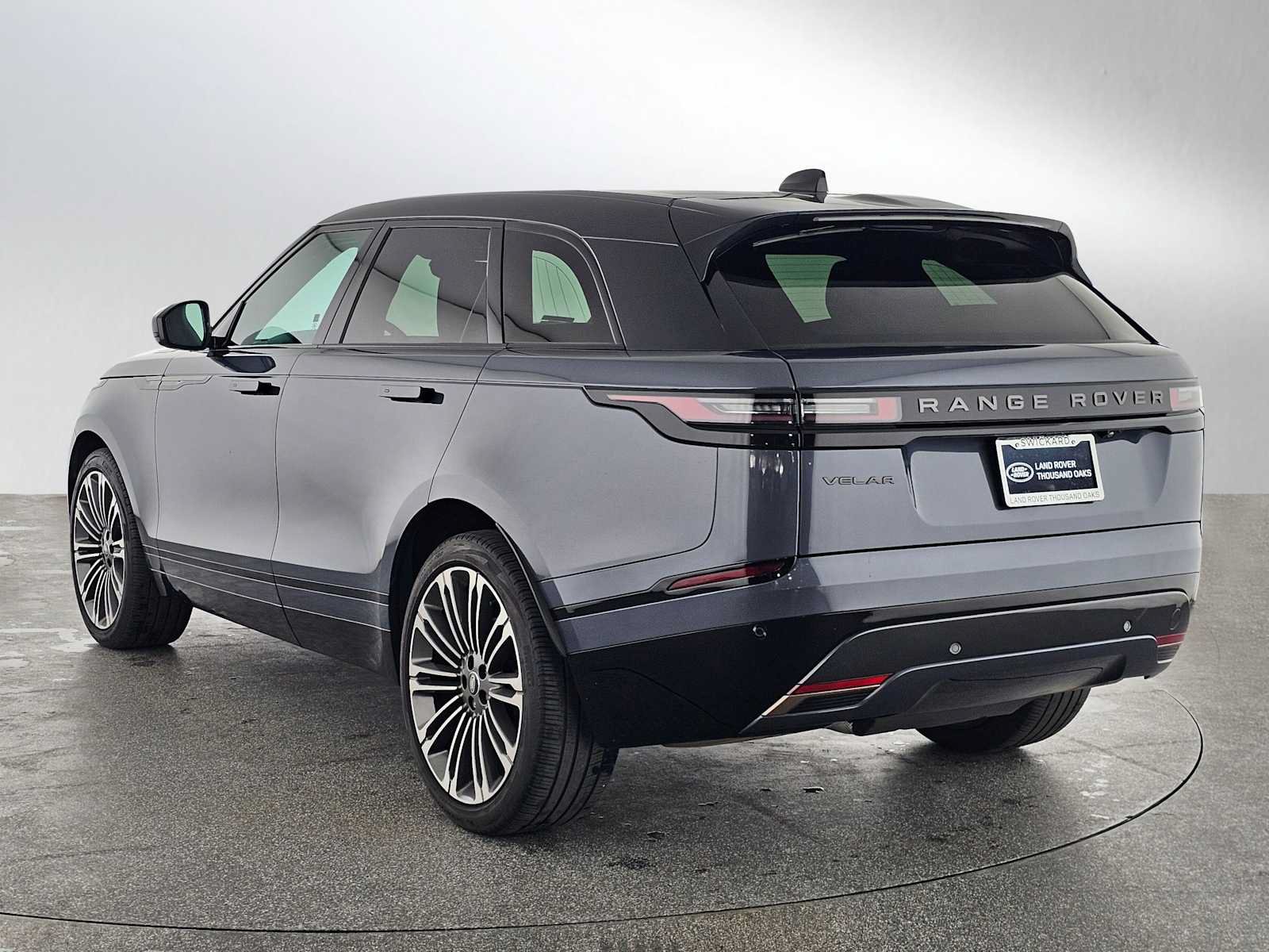 Used 2024 Land Rover Range Rover Velar Dynamic HSE AWD/4WD image 3