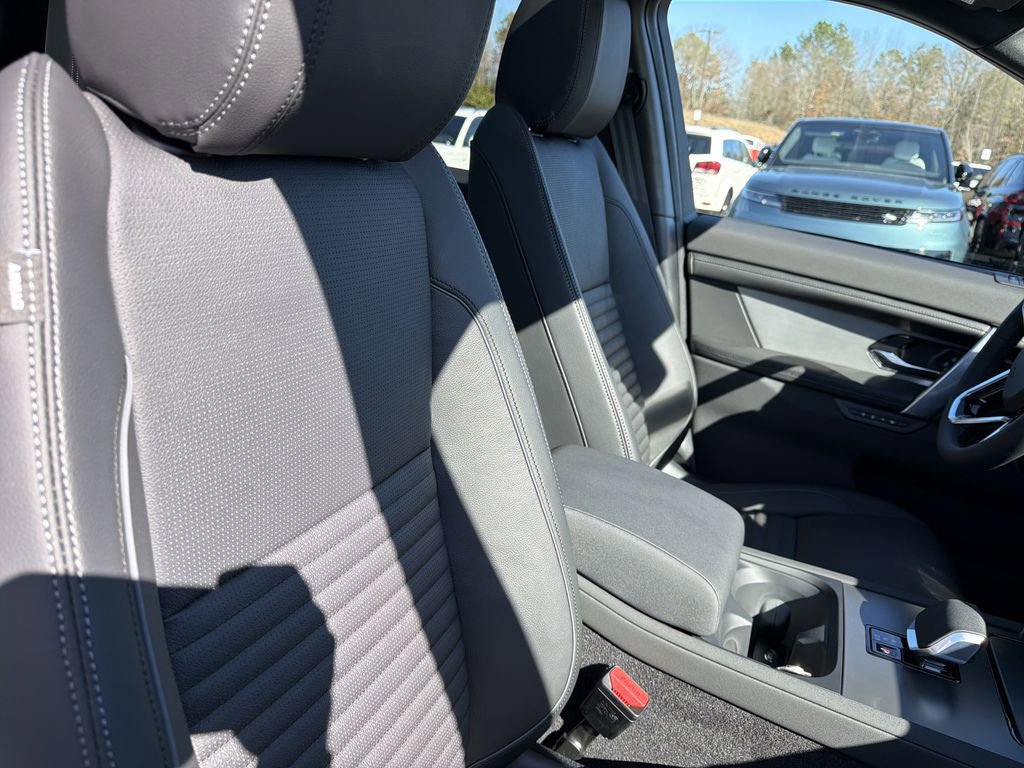 New 2026 Land Rover Discovery Sport Landmark image 21
