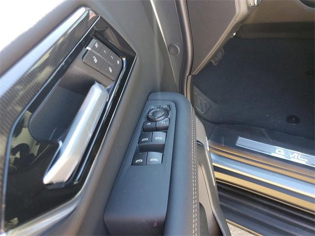 New 2026 GMC Yukon Elevation w/ Elevation Premium Package image 12