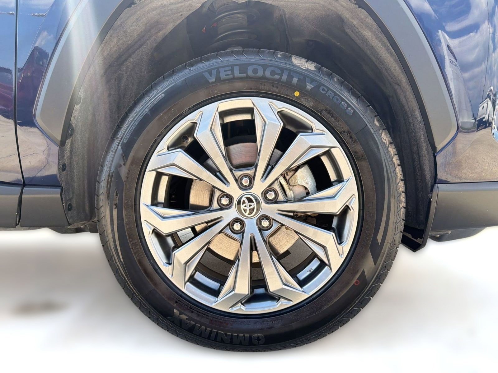 Used 2022 Toyota RAV4 XLE Premium AWD/4WD image 11