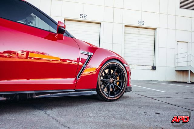 Used 2014 Nissan GT-R Premium image 29