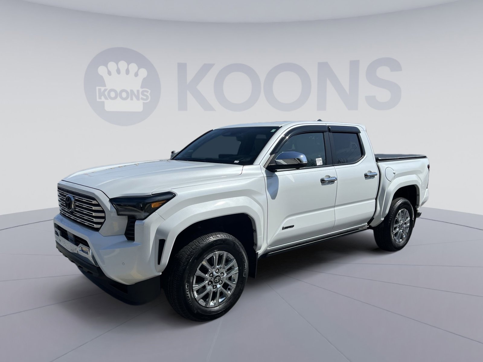 Used 2025 Toyota Tacoma Limited image 1