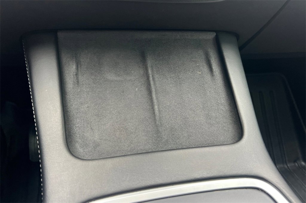 Used 2022 Tesla Model Y Long Range image 30